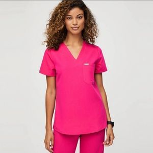 Figs Catarina one-pocket scrub top shocking pink